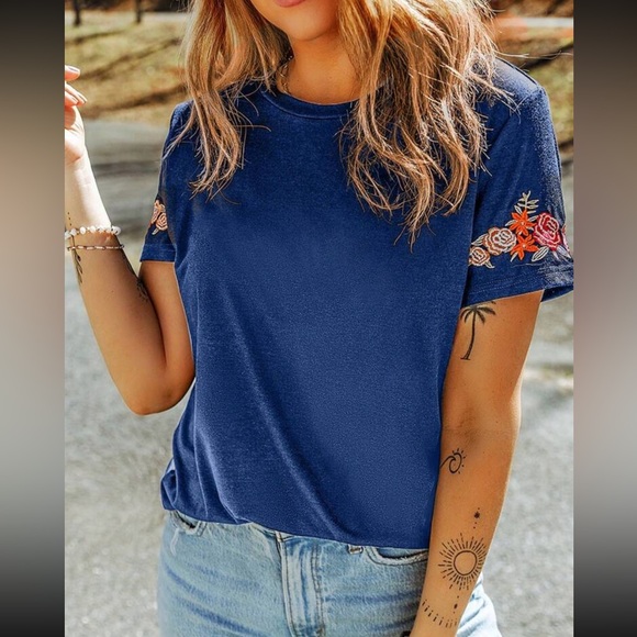 Boho floral embroidered short sleeve blouse - Picture 2 of 15